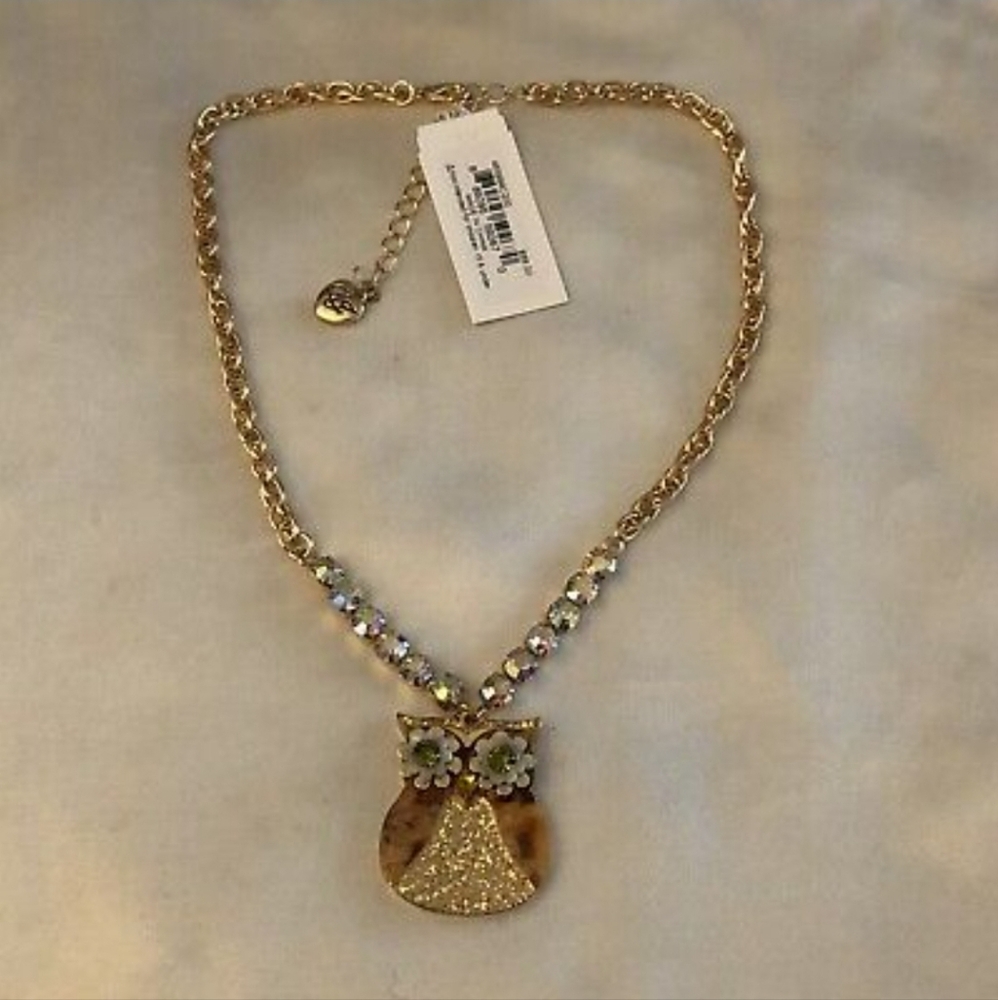Betsy Johnson wisdom Intuitive knowledge charm